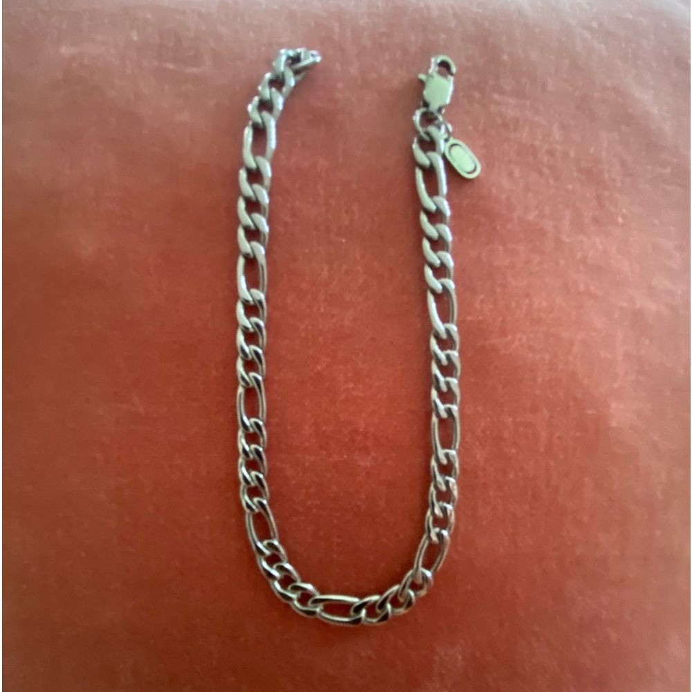 Brand new, sterling silver men’s figaro bracelet